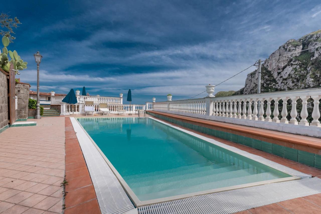 Aparthotel Azzurro 2*